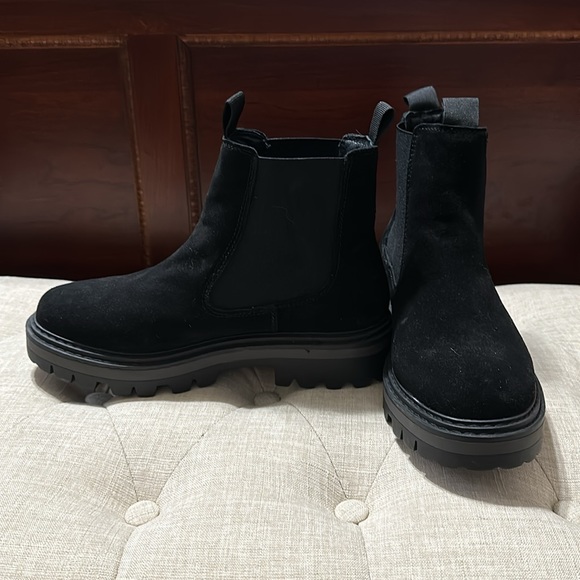 Booties - Picture 3 of 9